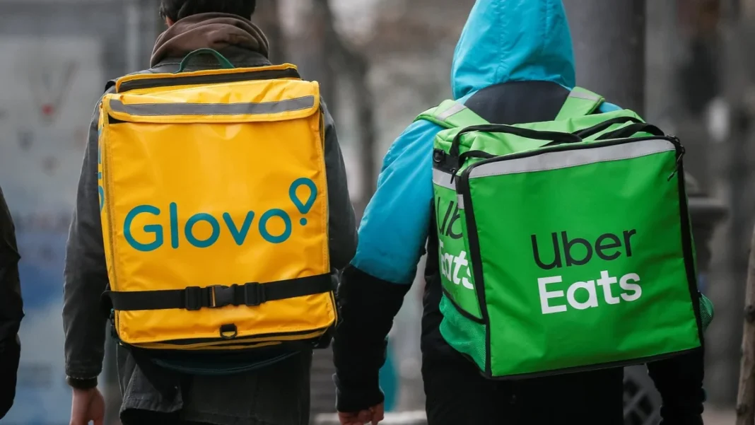Кур'єри від Uber та Glovo
