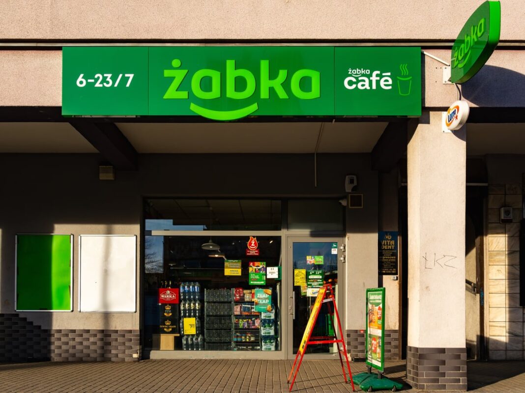 Польська мережа магазинів Żabka.