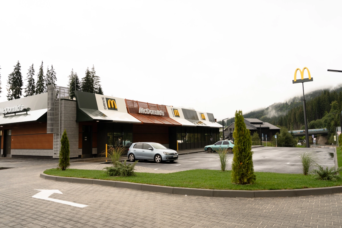 McDonald's відкрив ресторан у Буковелі.