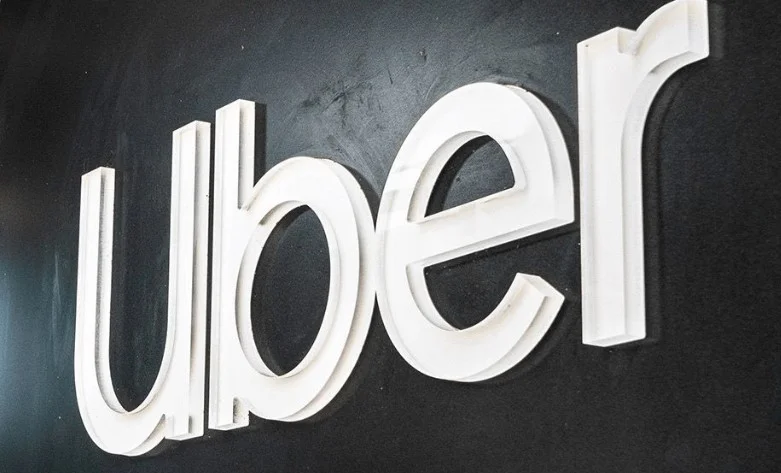 сервіс таксі uber