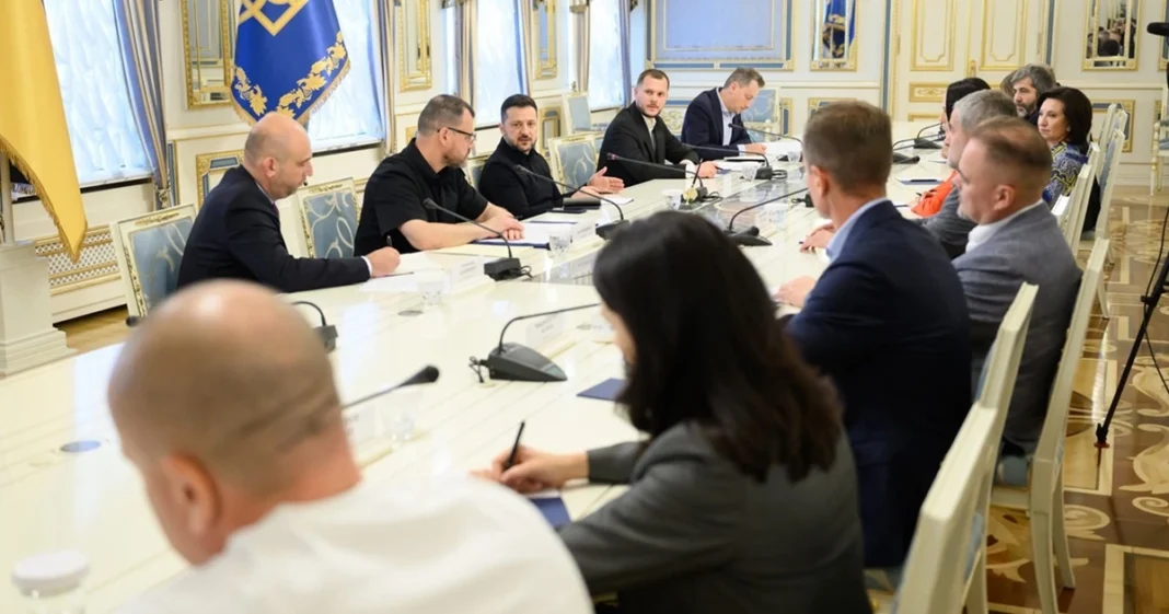 Представники уряду зустрілися з рителерами.